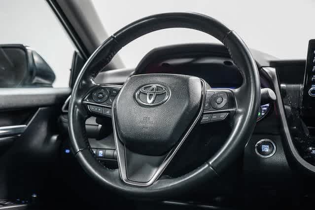 Thumbnail: 2021 Toyota Camry - 16