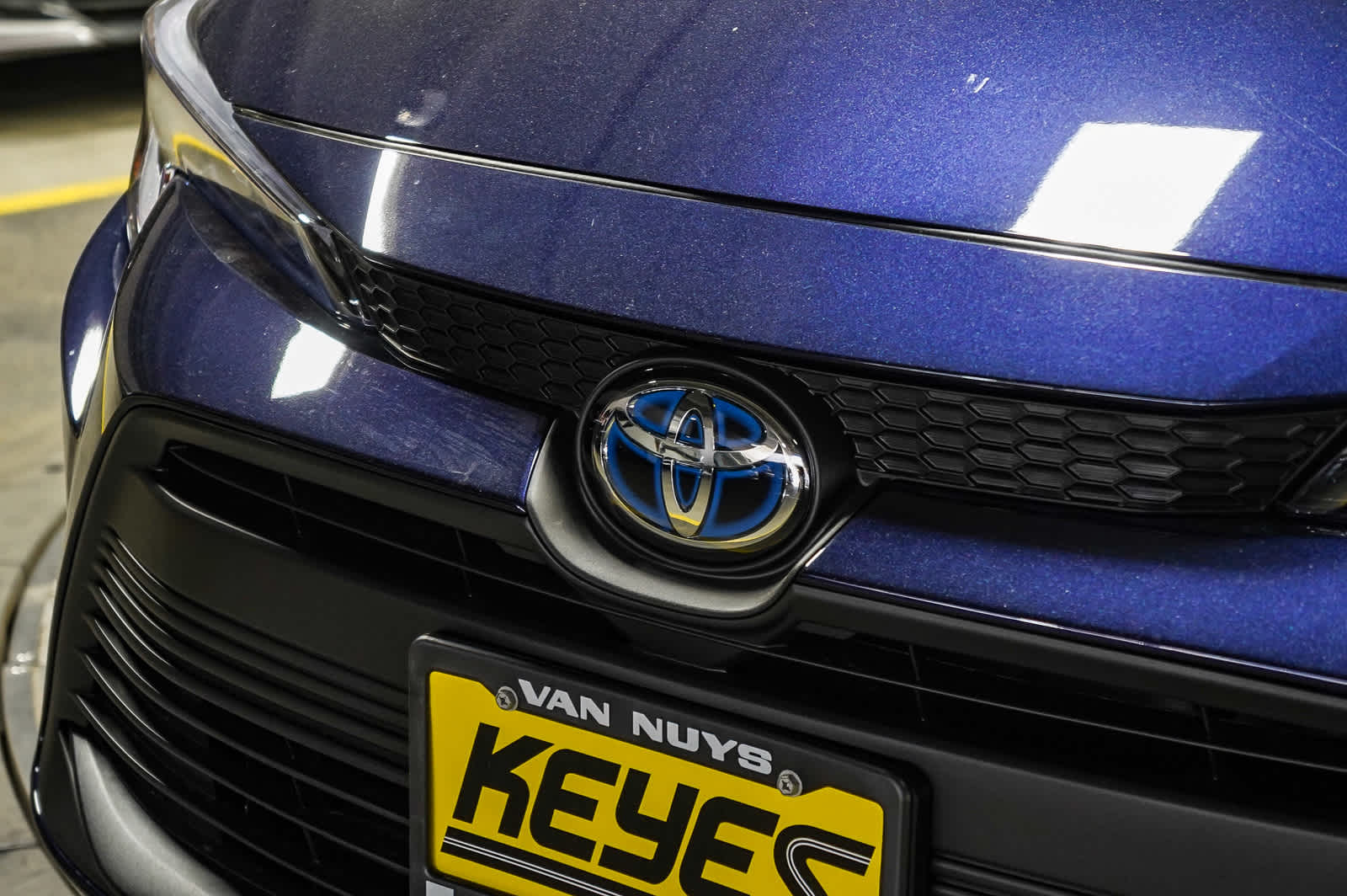 Thumbnail: 2025 Toyota Corolla - 8