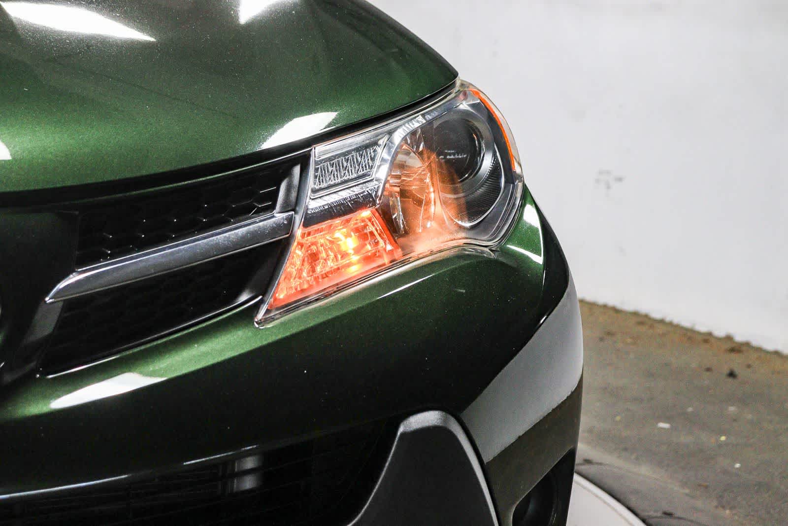 Thumbnail: 2013 Toyota RAV4 - 7