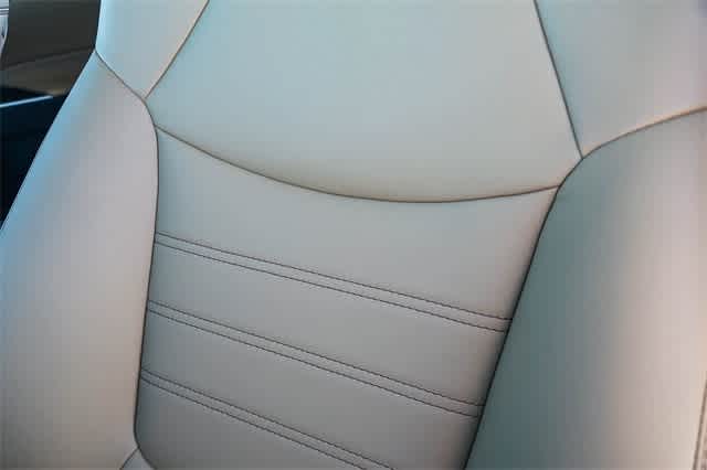 Thumbnail: 2025 Toyota RAV4 - 42