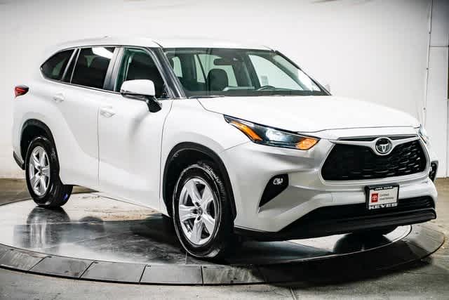 Thumbnail: 2024 Toyota Highlander - 6