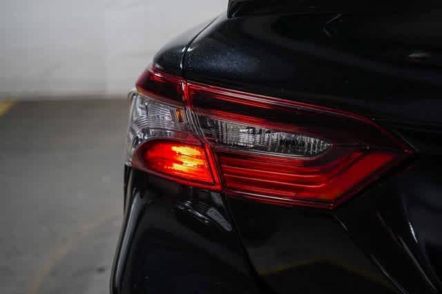 Thumbnail: 2023 Toyota Camry - 11