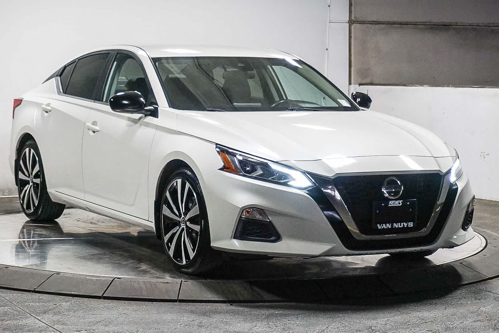 Thumbnail: 2020 Nissan Altima - 3