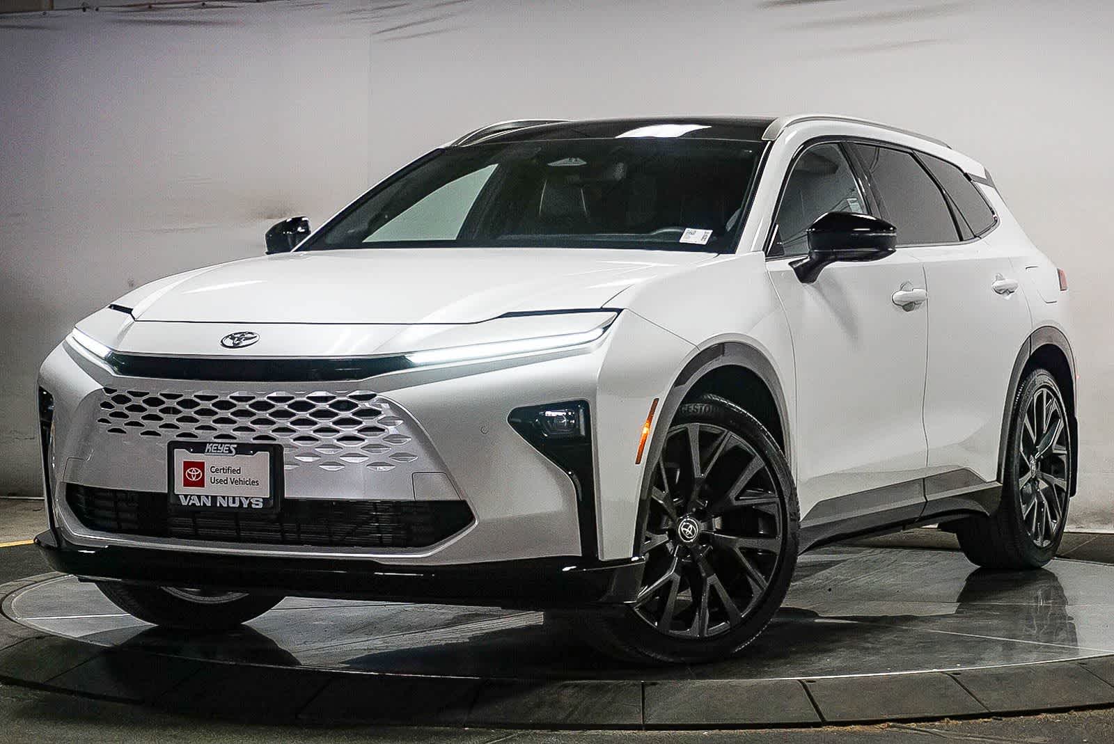 2025 Toyota Crown Signia Limited -
                  Van Nuys, CA