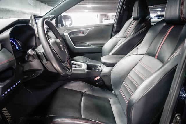 Thumbnail: 2021 Toyota RAV4 - 18