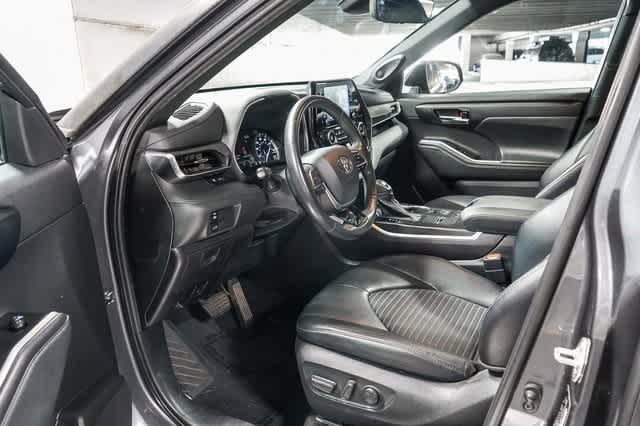 Thumbnail: 2021 Toyota Highlander - 19