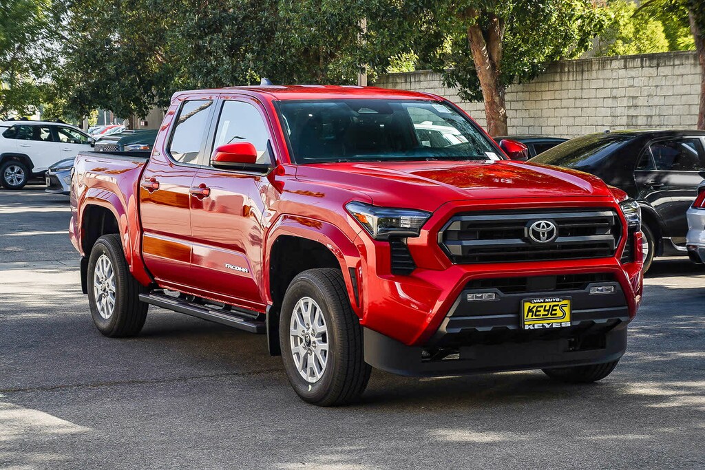 New 2025 Toyota Tacoma SR5 Truck