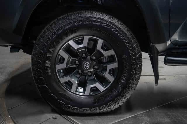 Thumbnail: 2022 Toyota Tacoma - 10