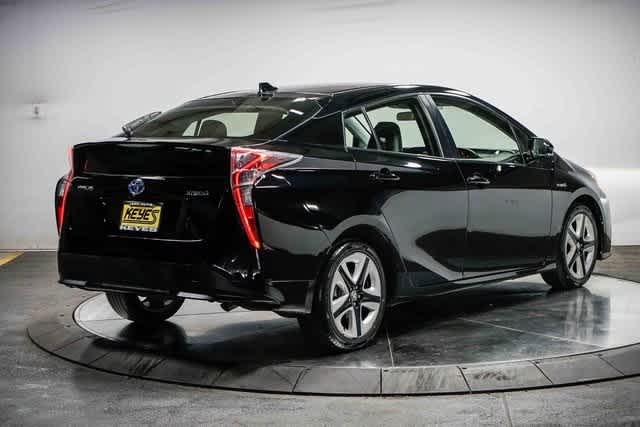 Thumbnail: 2016 Toyota Prius - 4