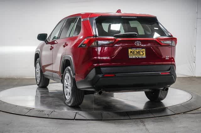 2022 Toyota RAV4 LE 2