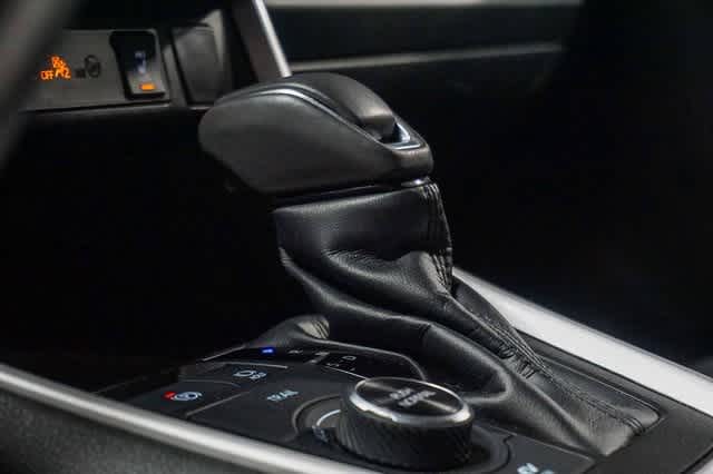 Thumbnail: 2023 Toyota RAV4 - 21
