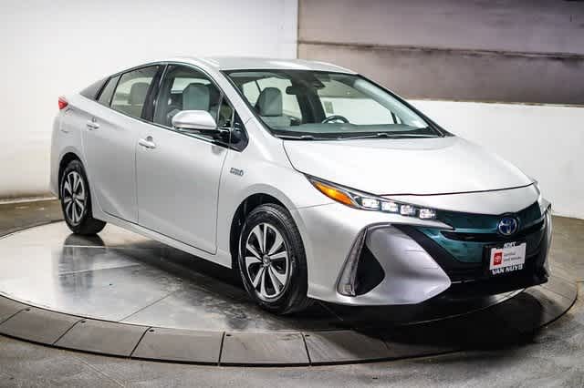 Thumbnail: 2017 Toyota Prius Prime - 3