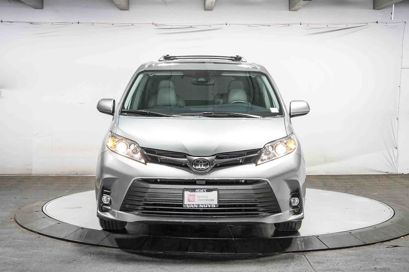 Thumbnail: 2020 Toyota Sienna - 6