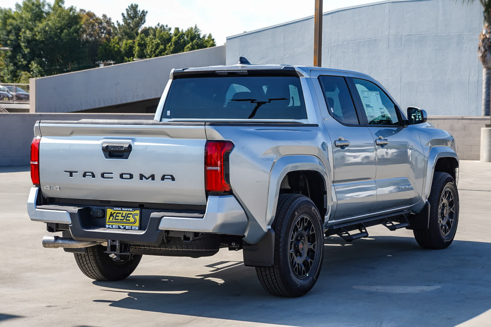 2025 Toyota Tacoma SR5 4