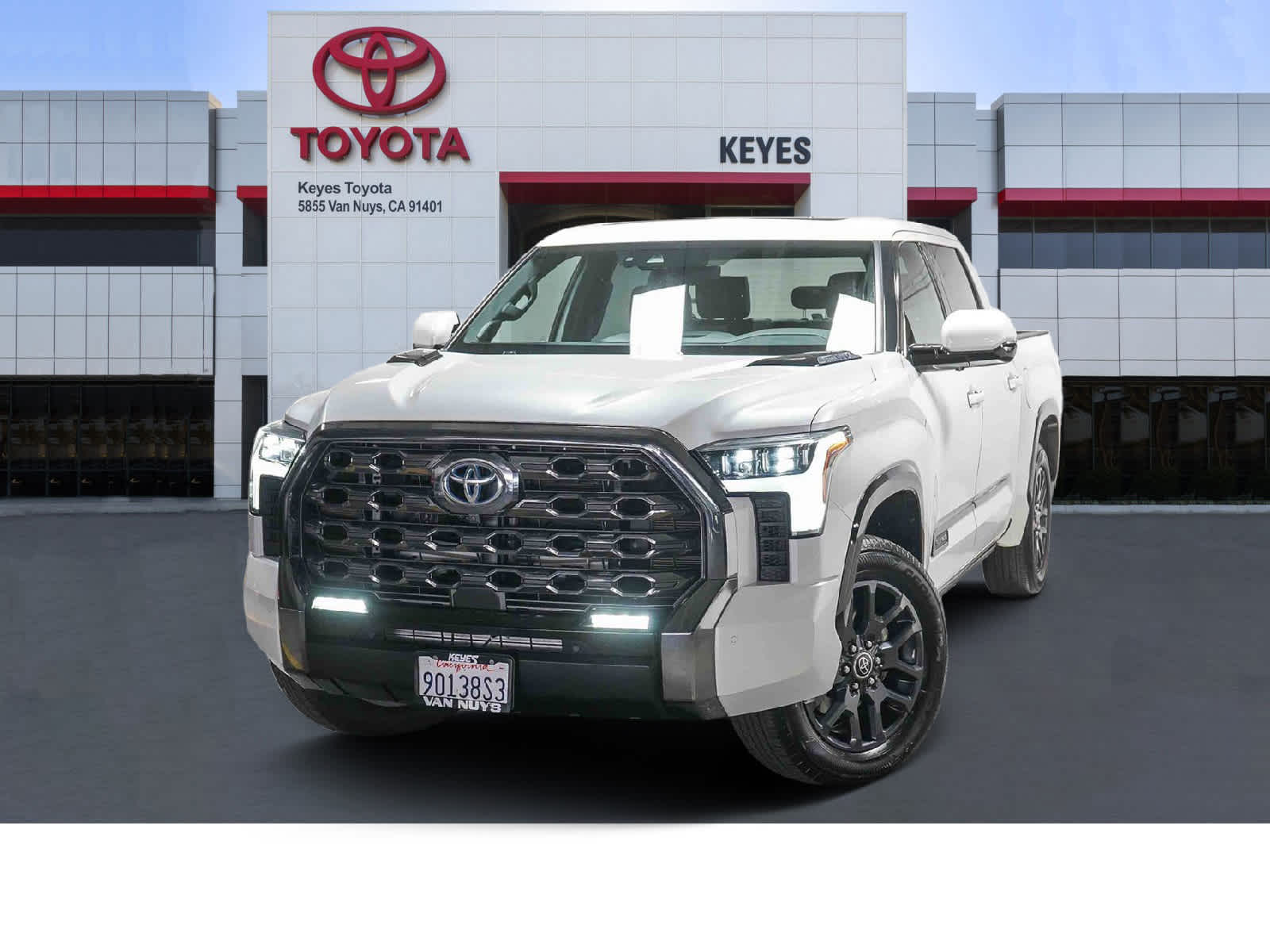 2023 Toyota Tundra Platinum -
                  Van Nuys, CA
