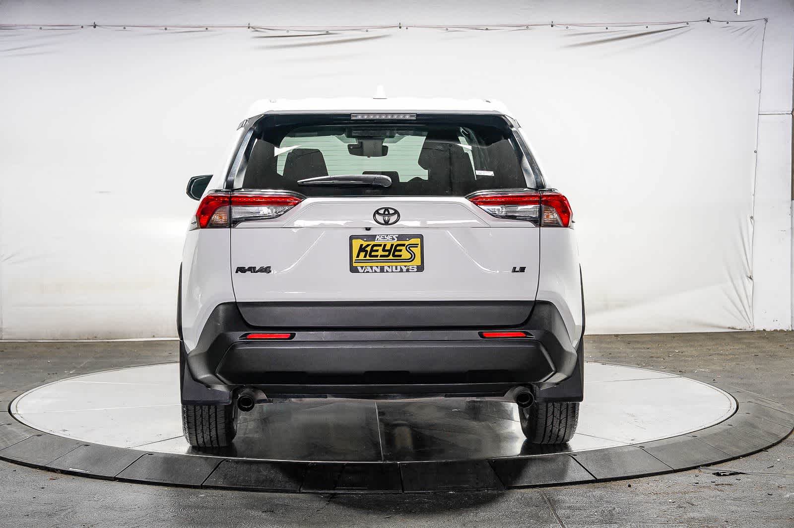 Thumbnail: 2022 Toyota RAV4 - 4