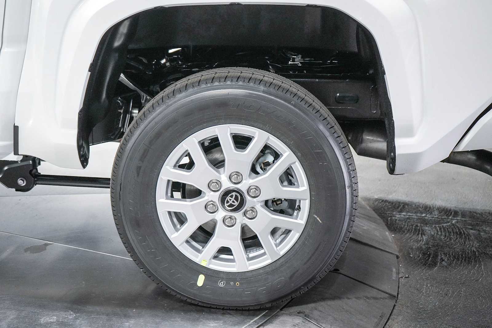2025 Toyota Tacoma SR5 15