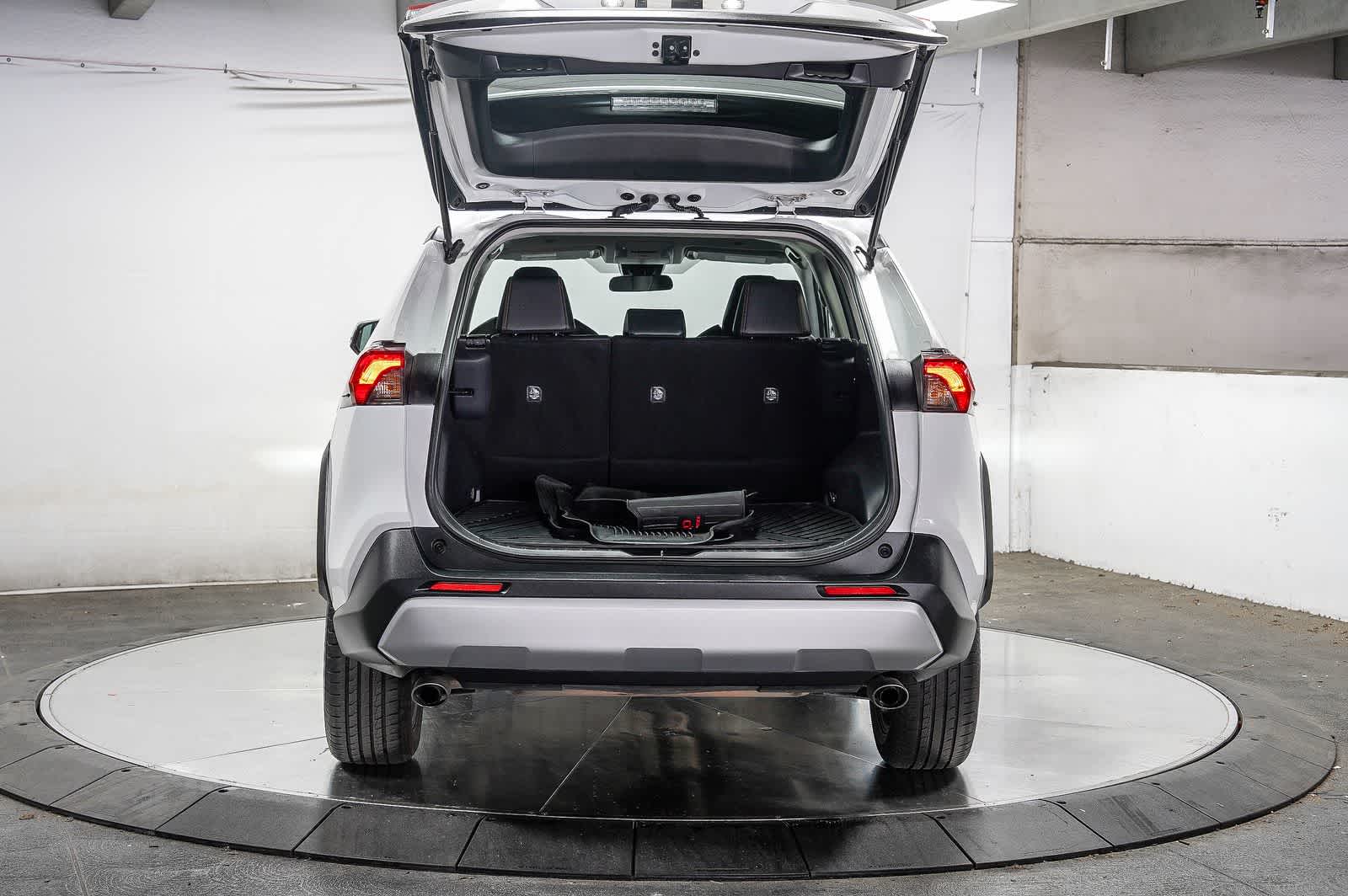 Thumbnail: 2024 Toyota RAV4 - 27