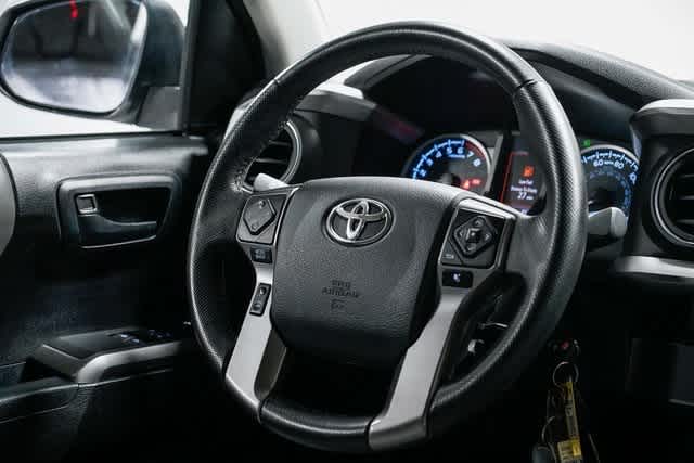Thumbnail: 2017 Toyota Tacoma - 15