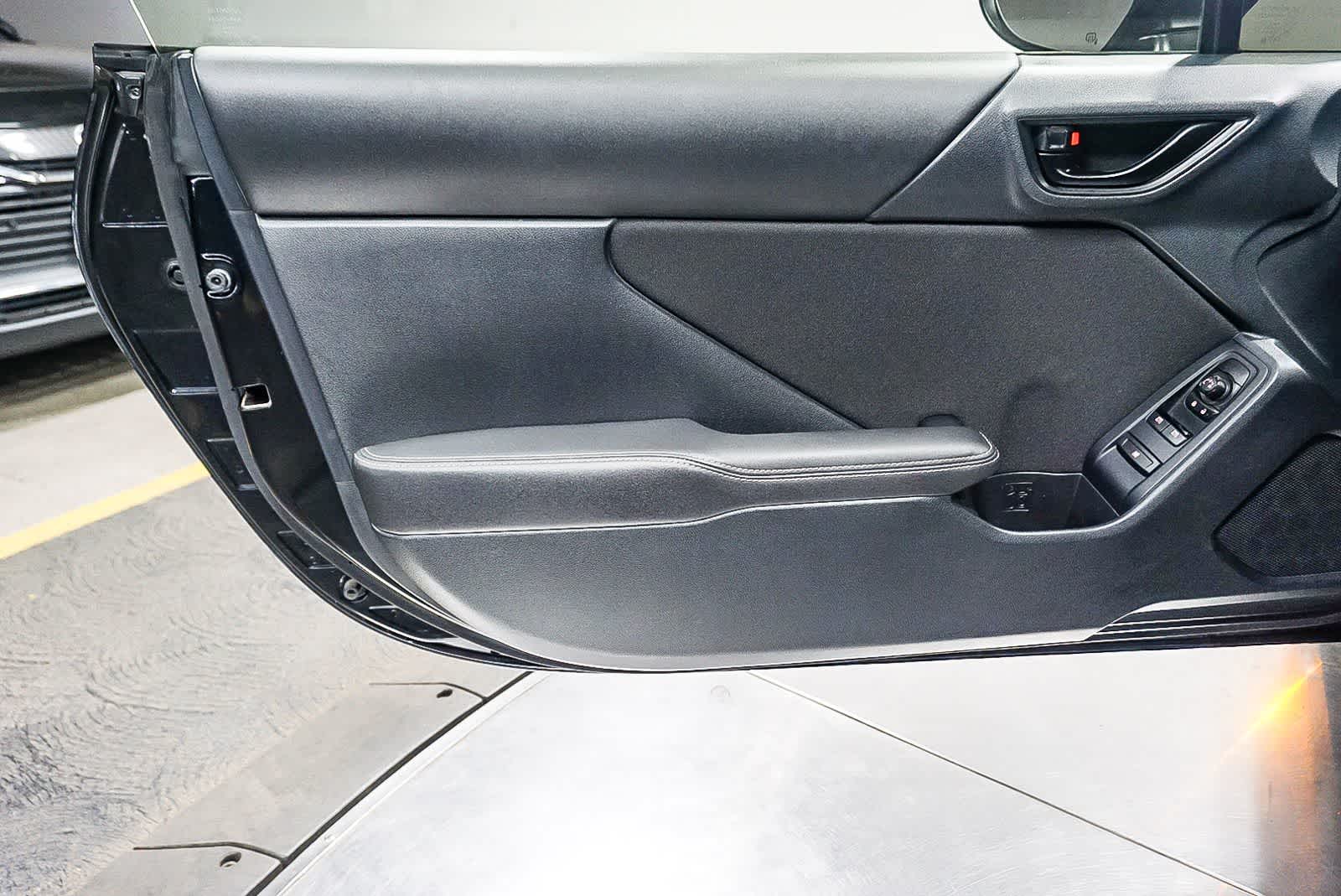 Thumbnail: 2023 Toyota GR86 - 21