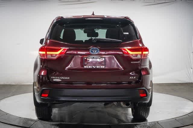 Thumbnail: 2018 Toyota Highlander - 4