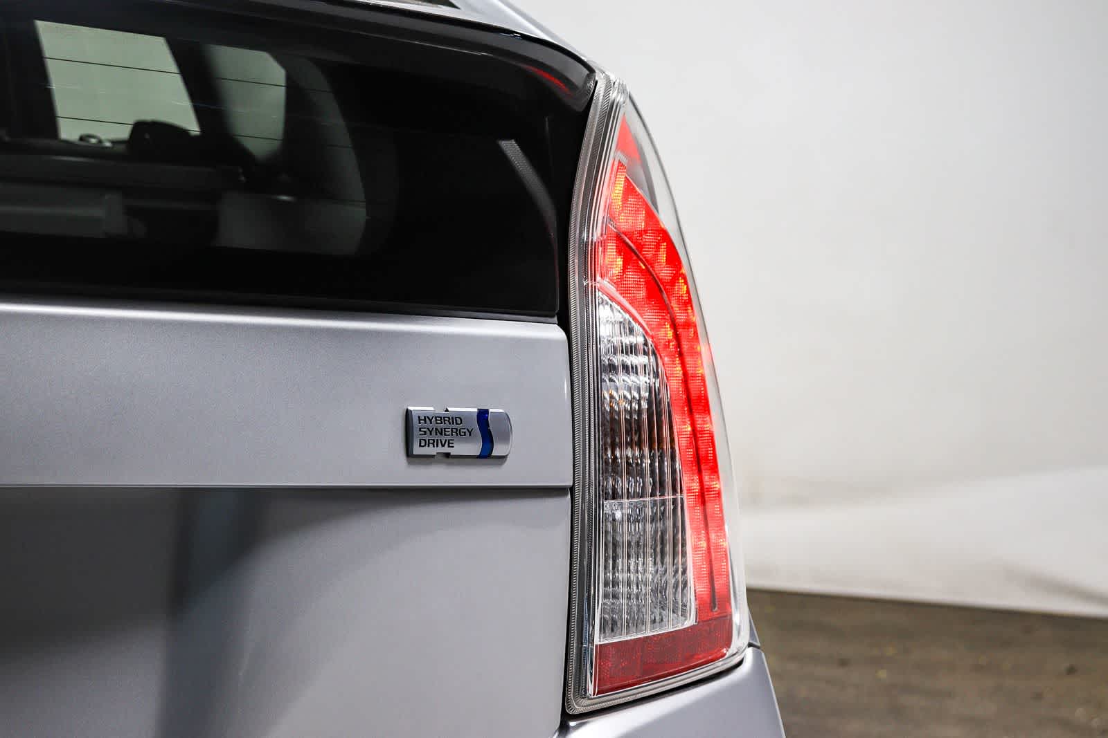 Thumbnail: 2015 Toyota Prius - 12