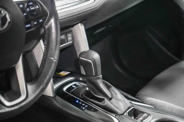 Thumbnail: 2023 Toyota Corolla Cross - 25