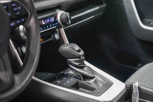 Thumbnail: 2021 Toyota RAV4 - 23