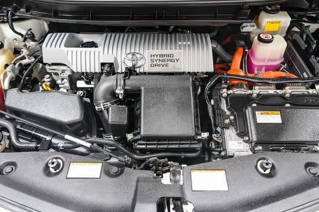 Thumbnail: 2017 Toyota Prius v - 27