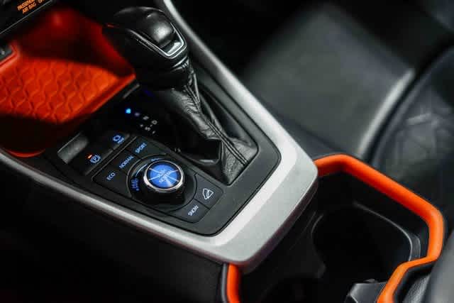 Thumbnail: 2020 Toyota RAV4 - 23