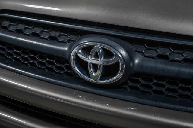 Thumbnail: 2012 Toyota RAV4 - 8