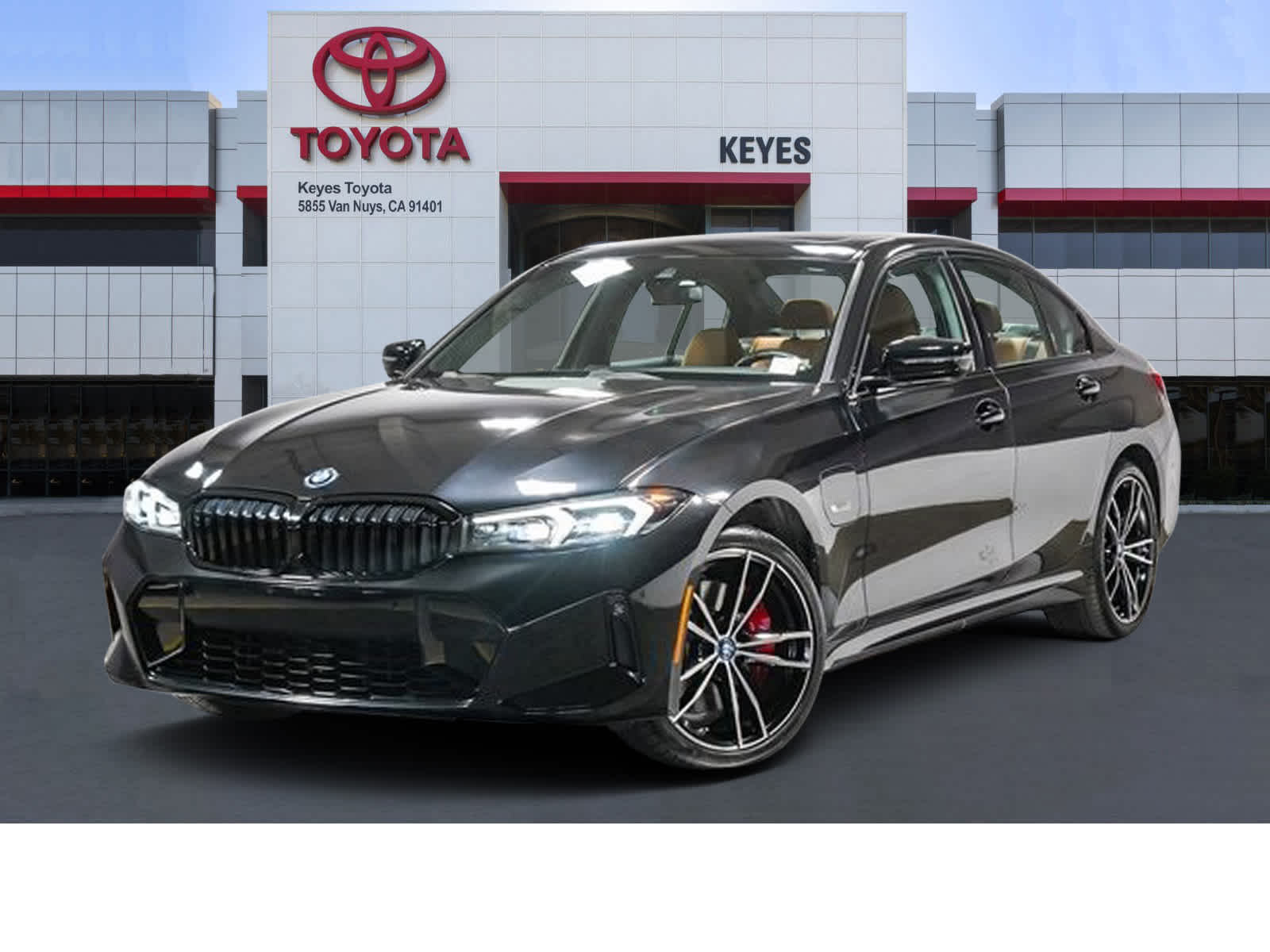 2023 BMW 3 Series 330e Hero Image