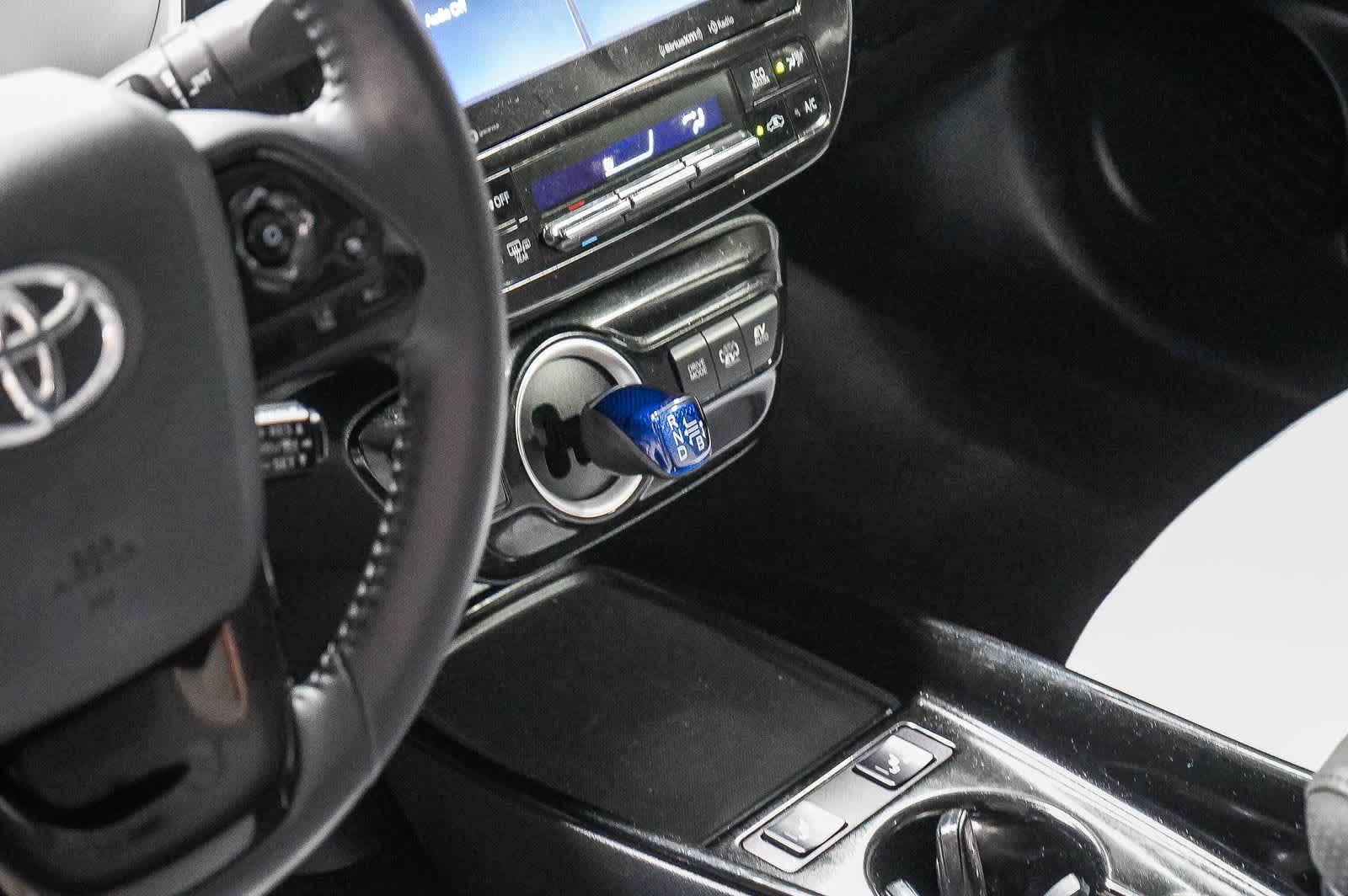 Thumbnail: 2021 Toyota Prius Prime - 24