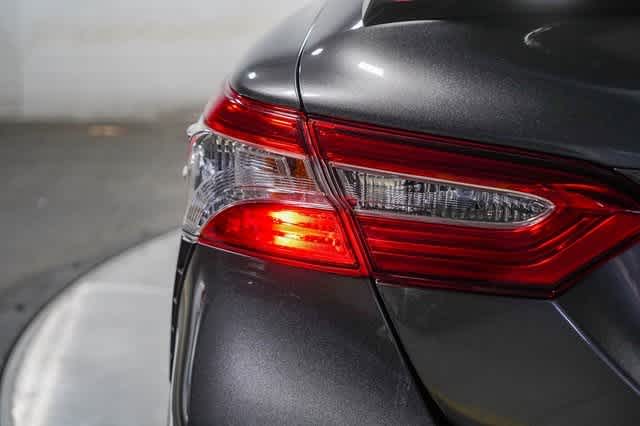 Thumbnail: 2020 Toyota Camry - 12