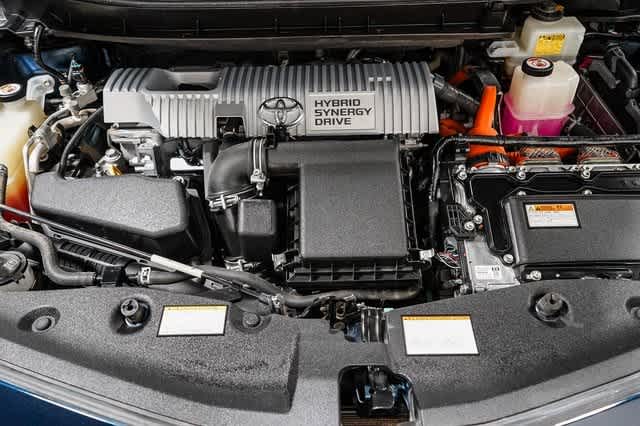 Thumbnail: 2017 Toyota Prius v - 28