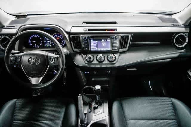 Thumbnail: 2018 Toyota RAV4 - 12