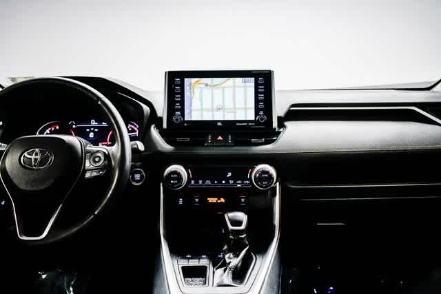 Thumbnail: 2019 Toyota RAV4 - 14