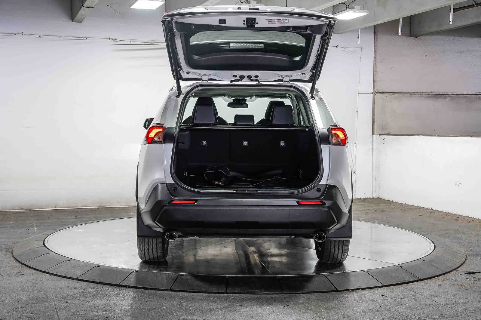 Thumbnail: 2024 Toyota RAV4 - 28