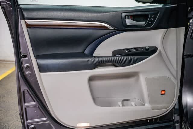 2015 Toyota Highlander Limited Platinum 20