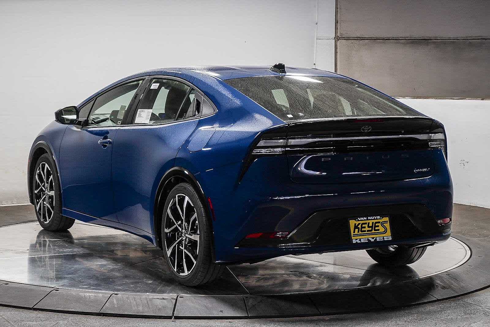 Thumbnail: 2026 Toyota Prius - 6