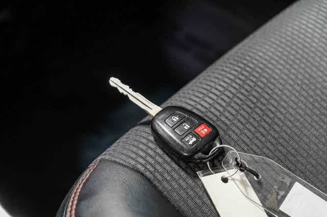 Thumbnail: 2017 Toyota Camry - 29