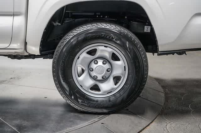 Thumbnail: 2021 Toyota Tacoma - 11