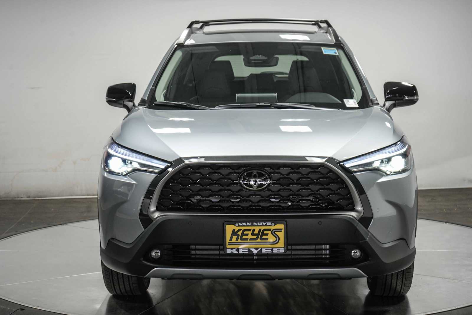 Thumbnail: 2025 Toyota Corolla Cross - 6