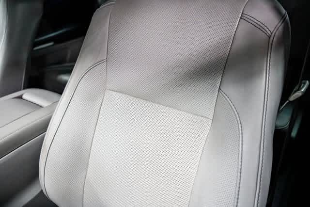 2015 Toyota Highlander Limited Platinum 29