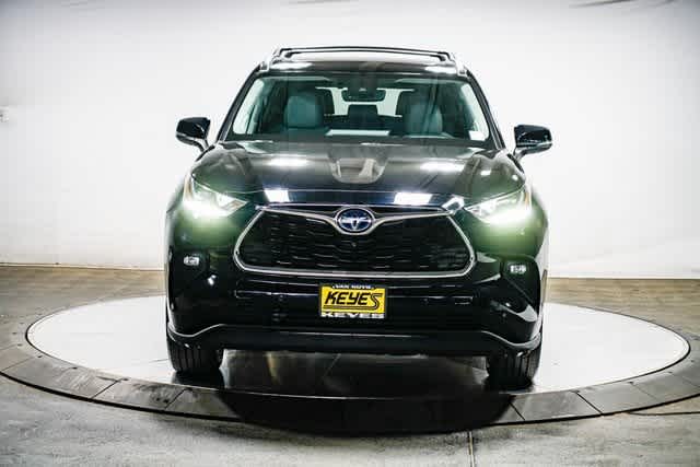 Thumbnail: 2021 Toyota Highlander - 6