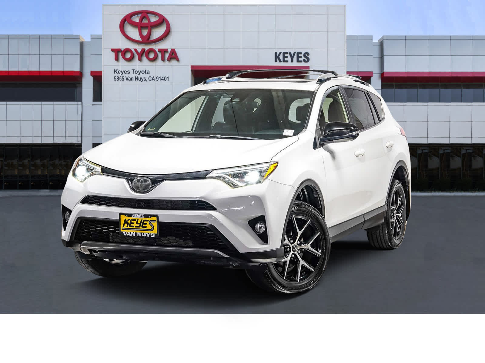 Thumbnail: 2018 Toyota RAV4 - 1
