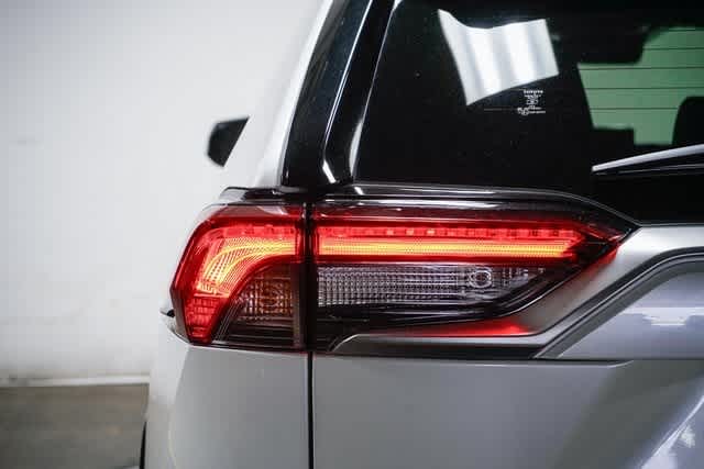 2022 Toyota RAV4 Prime XSE 10