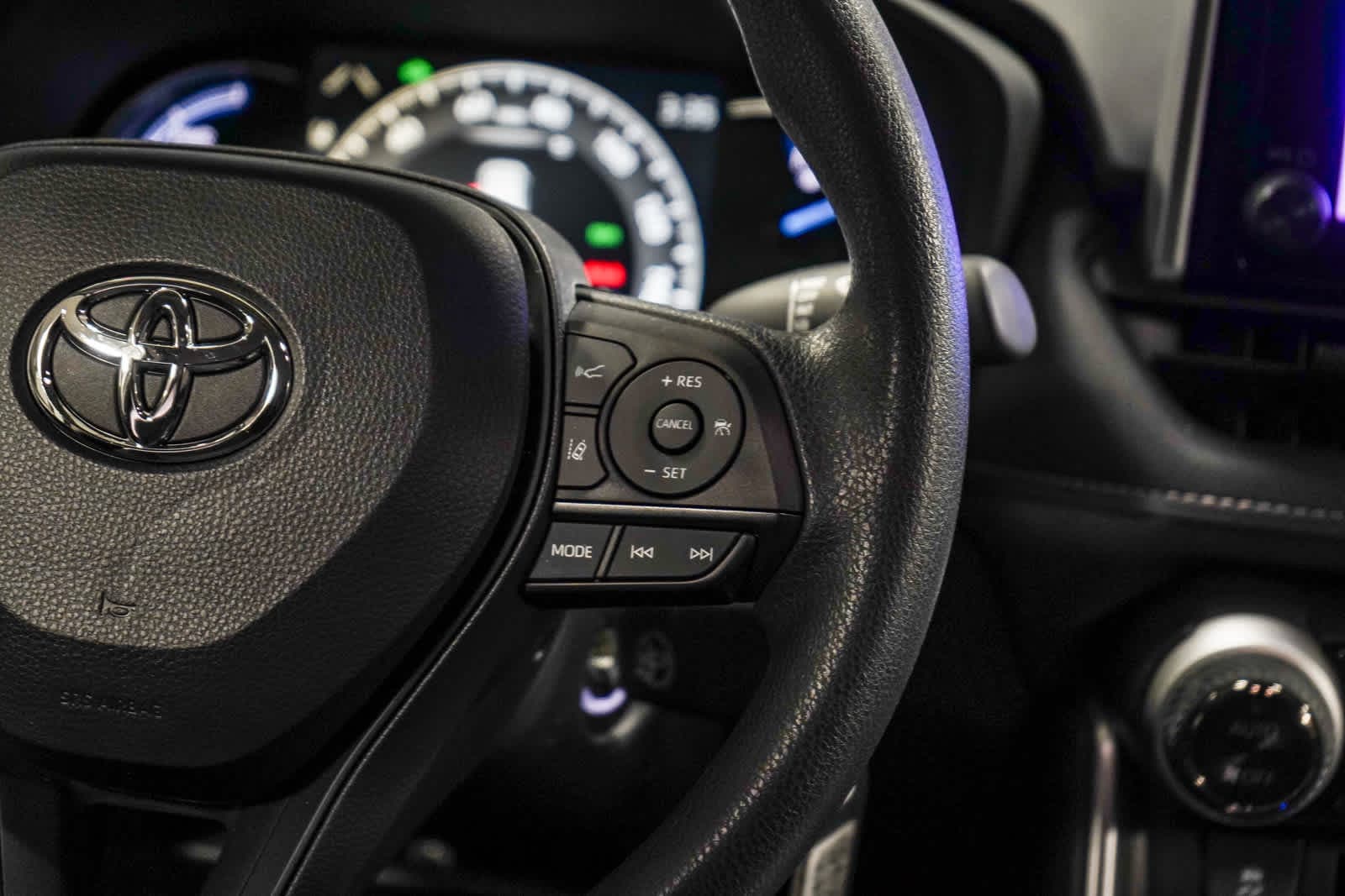 Thumbnail: 2025 Toyota RAV4 - 18