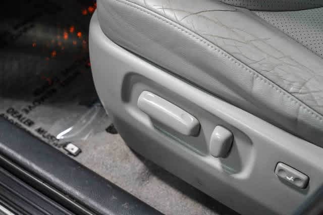 Thumbnail: 2012 Toyota RAV4 - 23