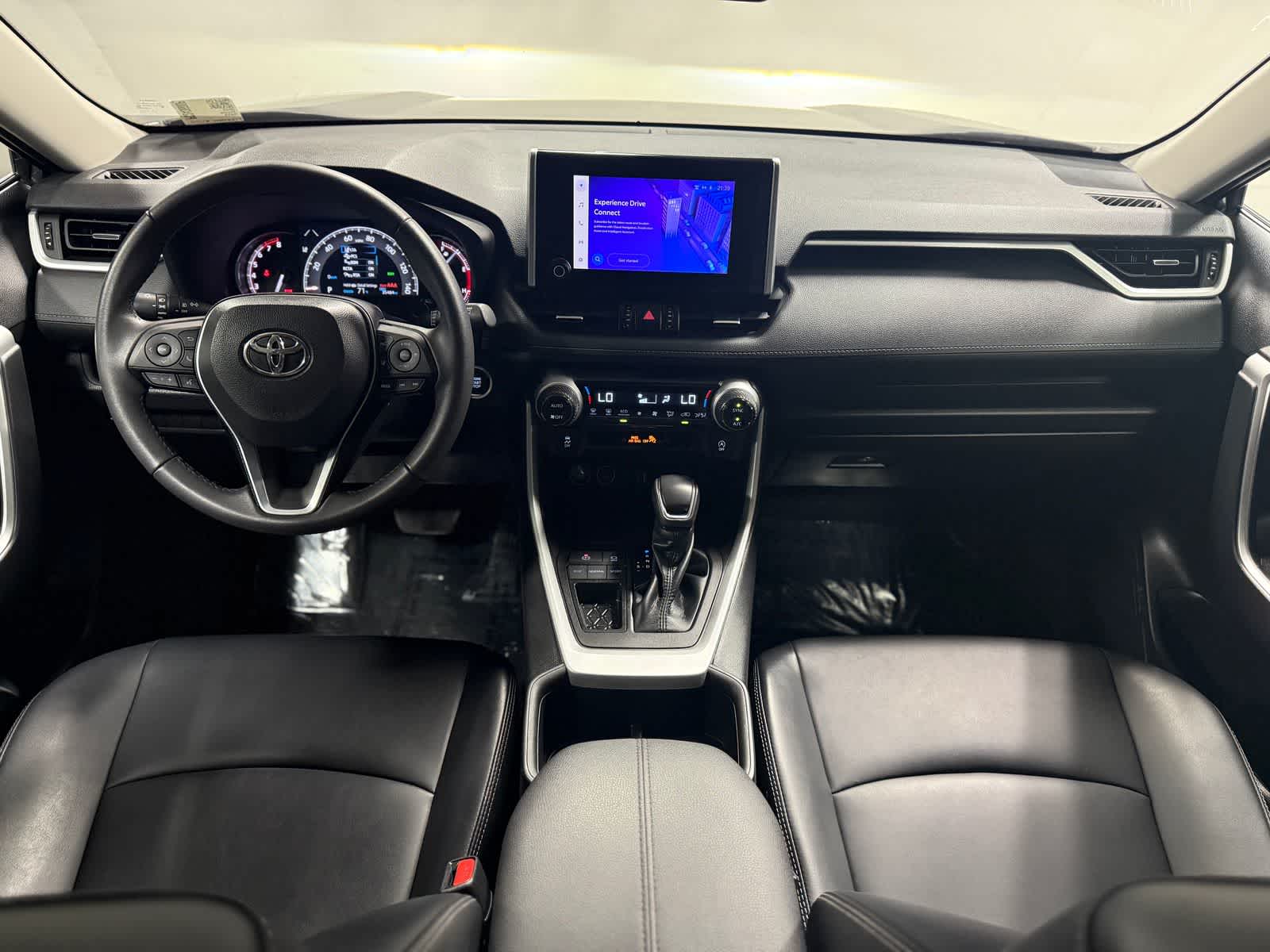 Thumbnail: 2023 Toyota RAV4 - 15